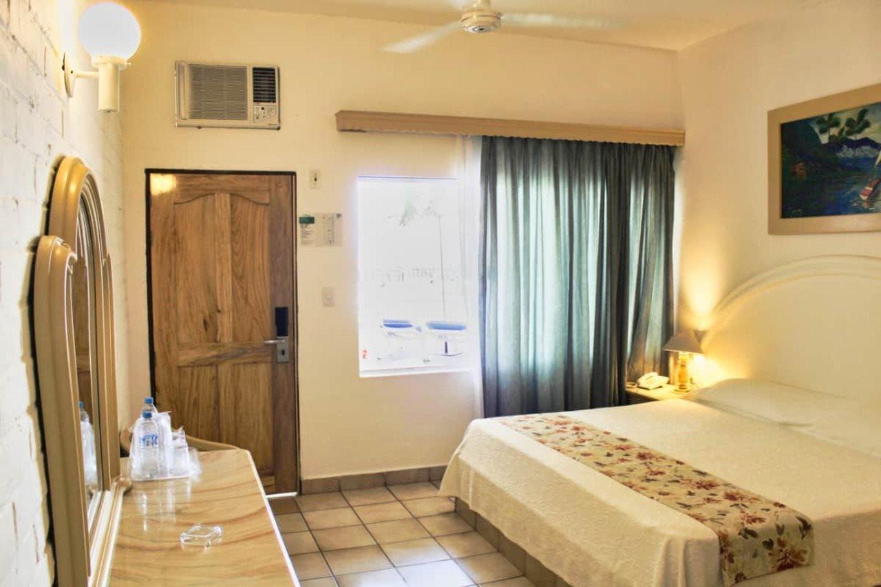 Tropicana Hotel ปูแอร์โตบาญาร์ตา ภายนอก รูปภาพ