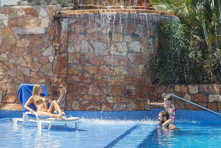 Tropicana Hotel ปูแอร์โตบาญาร์ตา ภายนอก รูปภาพ