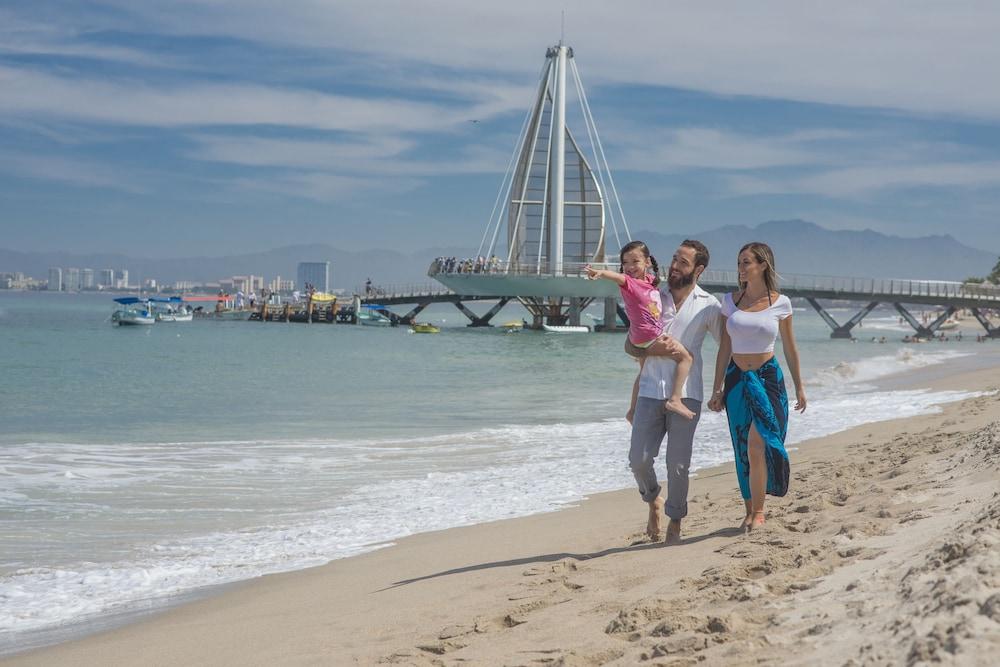 Tropicana Hotel ปูแอร์โตบาญาร์ตา ภายนอก รูปภาพ