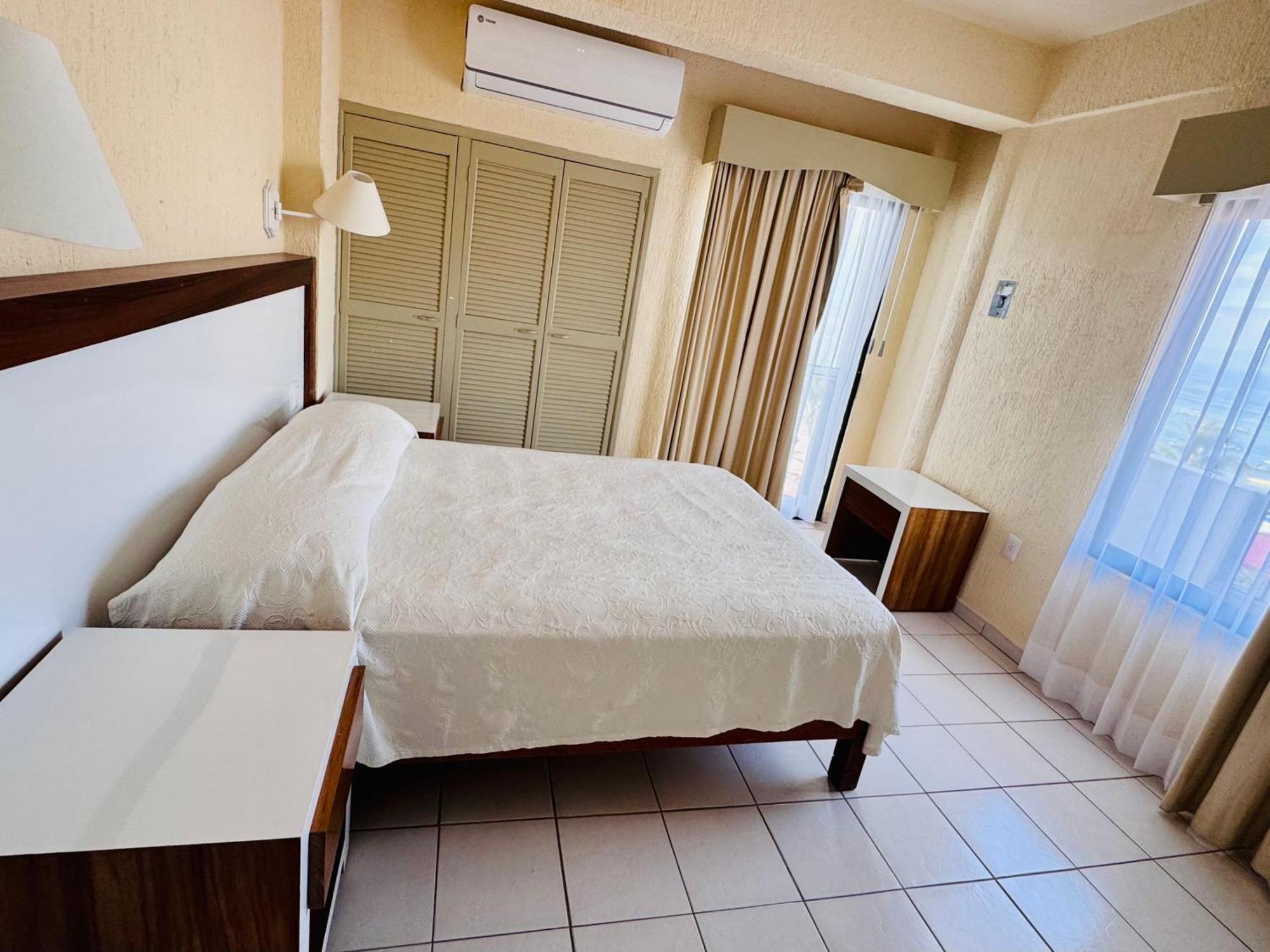 Tropicana Hotel ปูแอร์โตบาญาร์ตา ภายนอก รูปภาพ